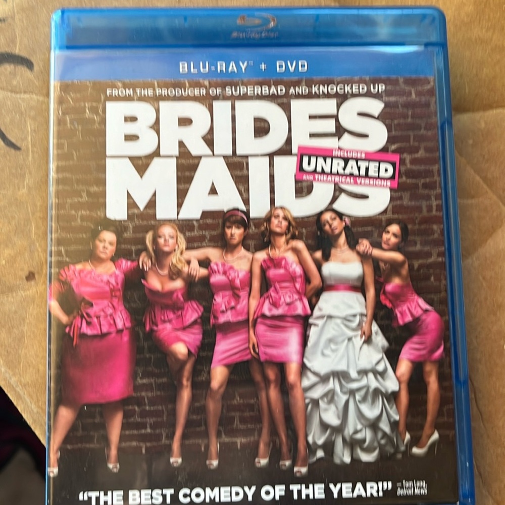 Brides Maids blu ray and dvd combo